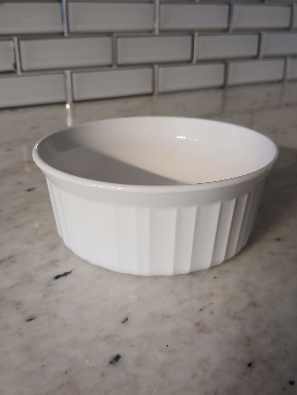 VINTAGE Corning Ware Small 500 mL Caserole Dish Bowl White F-16-B